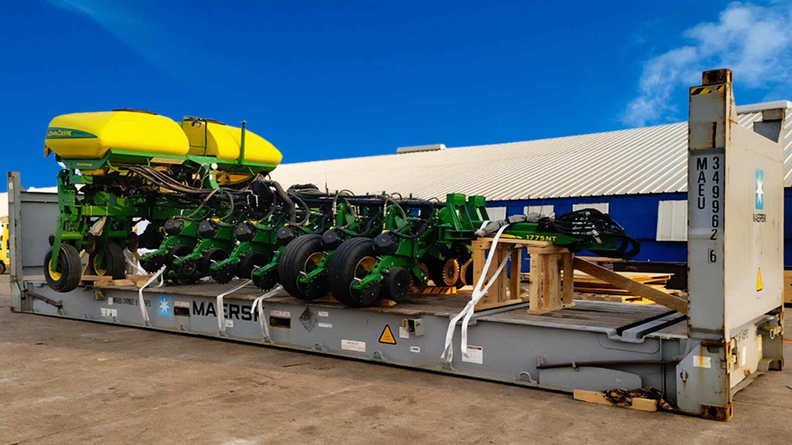 Planter tanks ccs tractors planters fertilizer liquid integrated enhancements spudman sprayers announces my22 increasing fills increased grainews