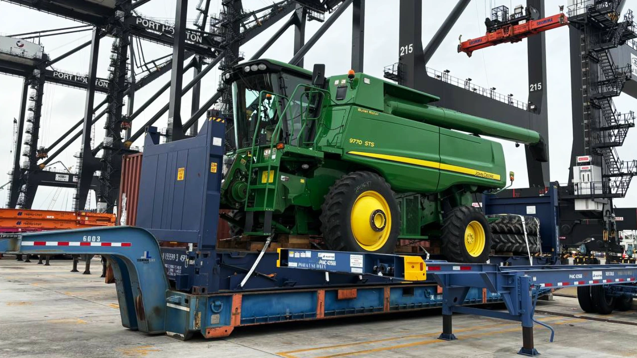 Heavy Equipment Shipping from the USA to Peru: Costs, Ports & Import Requirements